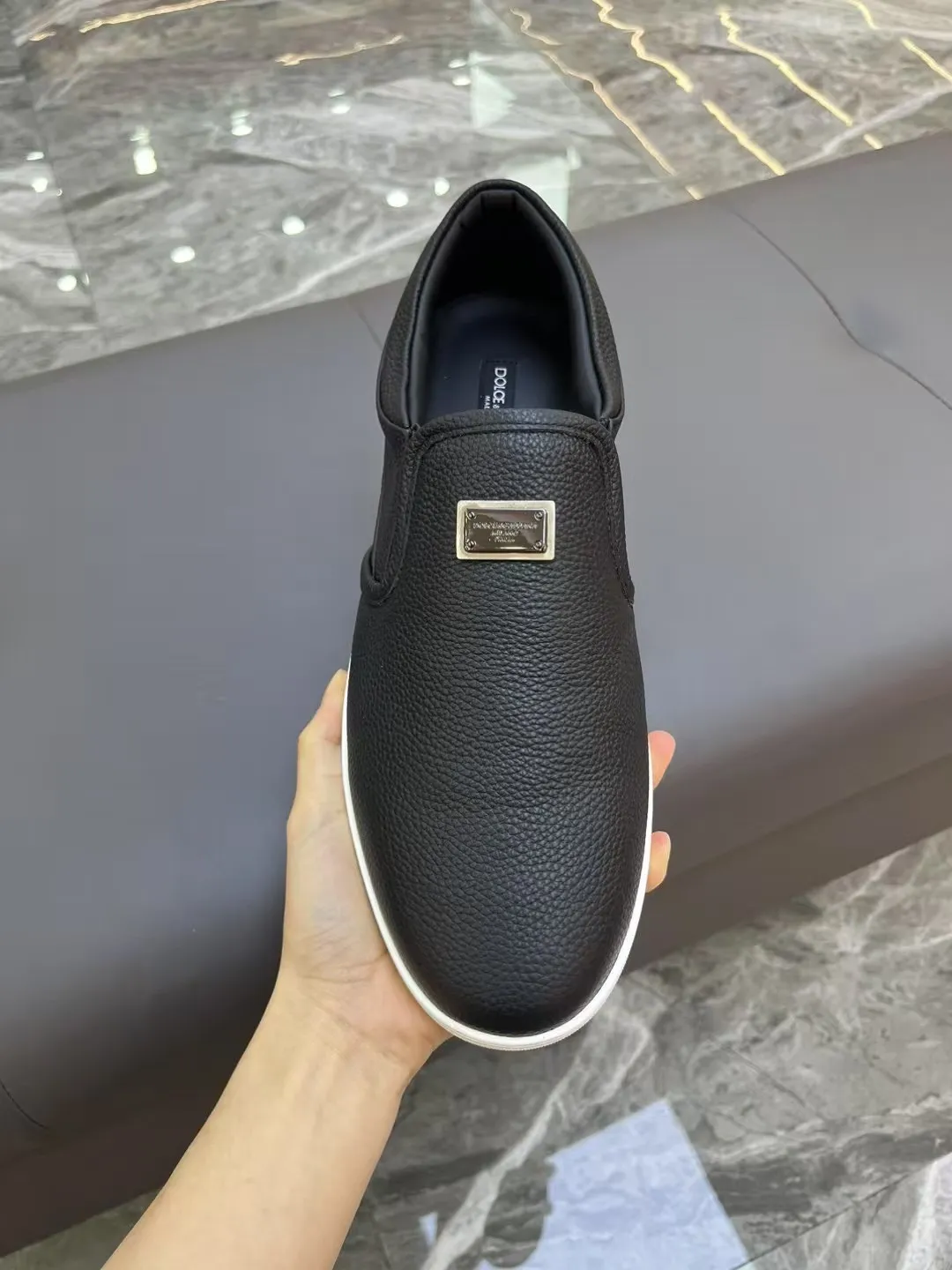 Men's Men's Shoes 💰400 [New Style] 🐝🐝DG men's calfskin sneakers Portofino Yacht shoes, simple and versatile design, unique saddle leather soles. The Dolce &G logo rear wing is the icing on the cake. Imported cowhide + rubber outsole Size: 39-44 (customized at 38.45)